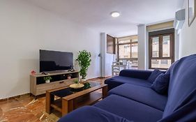 Piso Museo del Realismo-Catedral-Alcazaba-Free Parking-Wifi-Aire acondicionado